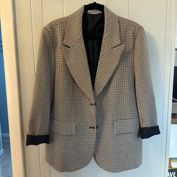 Bobbles & Lace Blazer Short Set - Picture 2 of 7